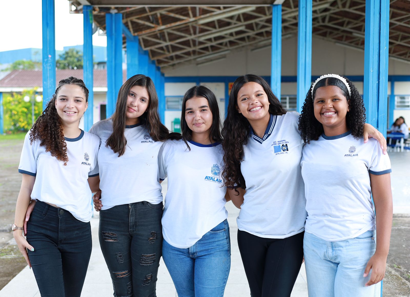 Prefeitura de Atalaia garante transporte gratuito para estudantes que farão o ENEM neste domingo (9)